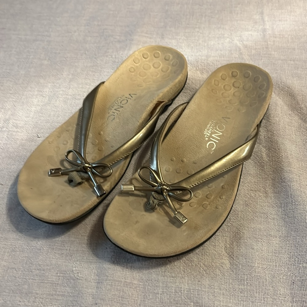Vionic shoes - Picture 2 of 7